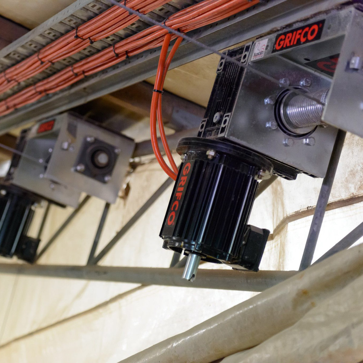 Feeder & Drinker Winches